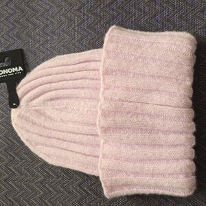 SONOMA BRAND WOMEN'S WARM LILAC COLOR WINTER BEANIE HAT ONE SIZE FITS MOST